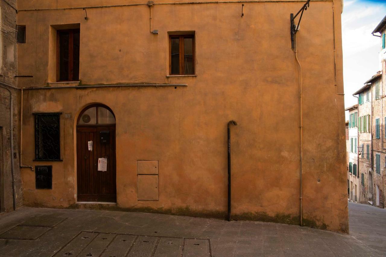 Cozy Apartment In The Heart Of Siena Exterior foto